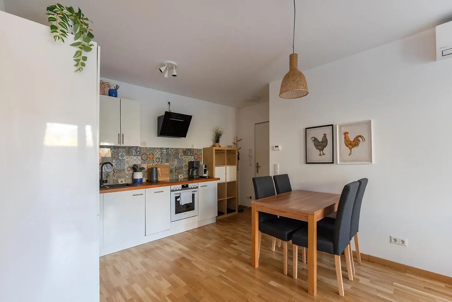 Schoenes Apartment Mit Garten Und Tiefgarage Vienna